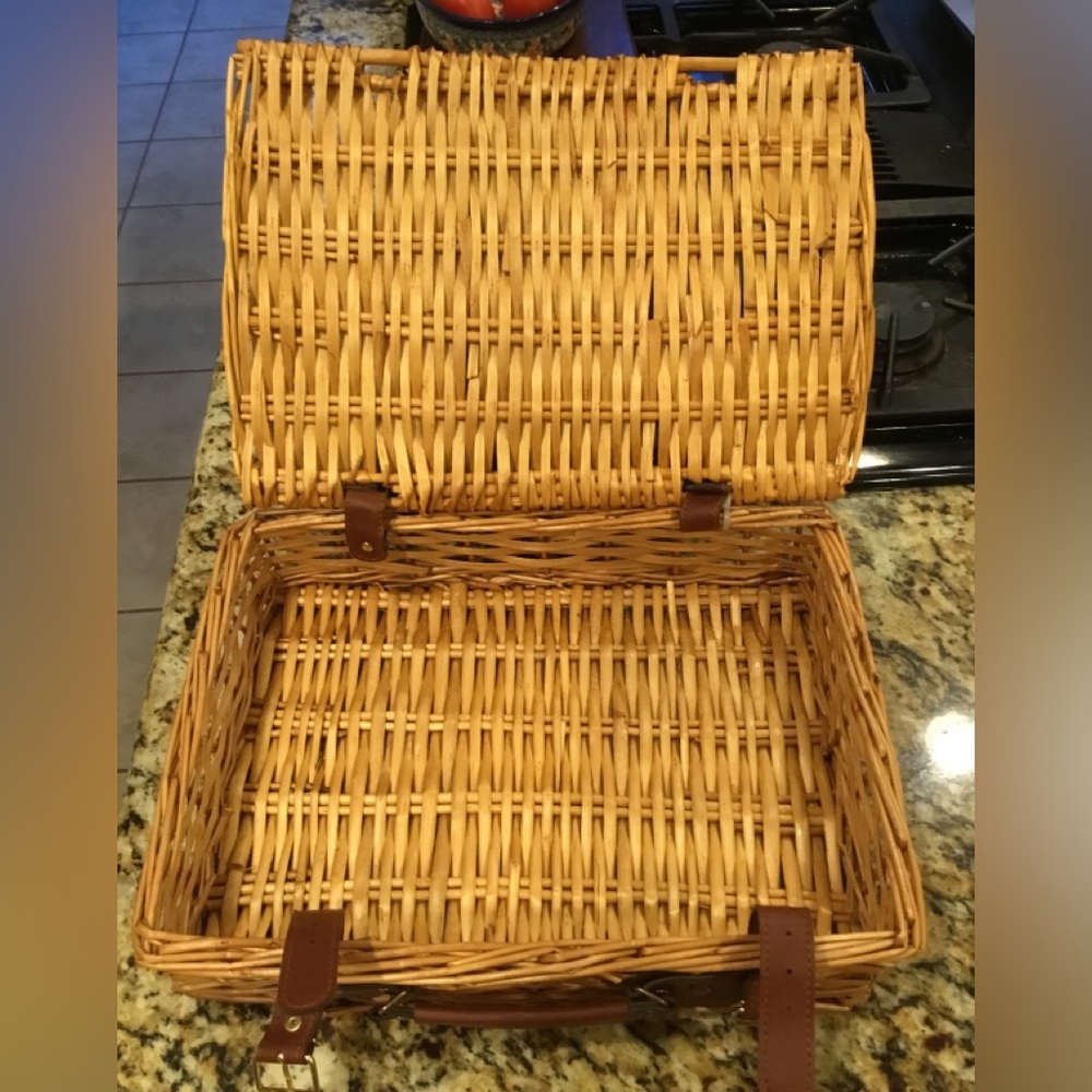 Wicker Storage Basket with Leather Accents